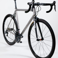 Custom Blend titanium road bike